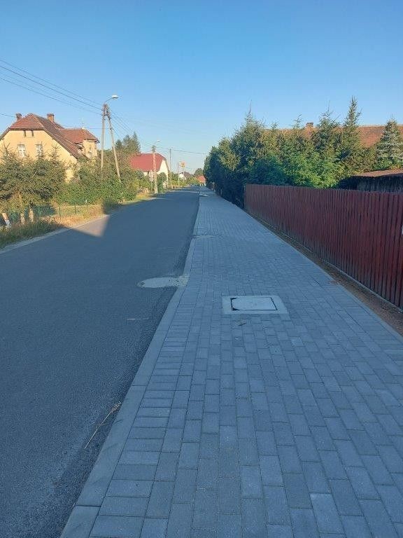 Nowy chodnik w Godzieszowie