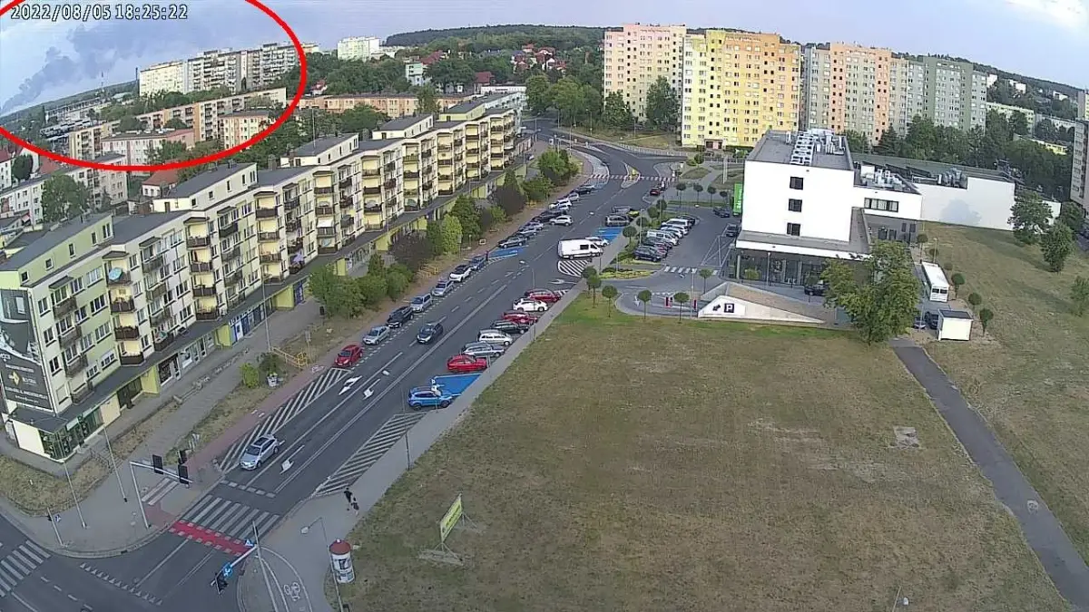 Dym z pożaru, widoczny z Bolesławca
