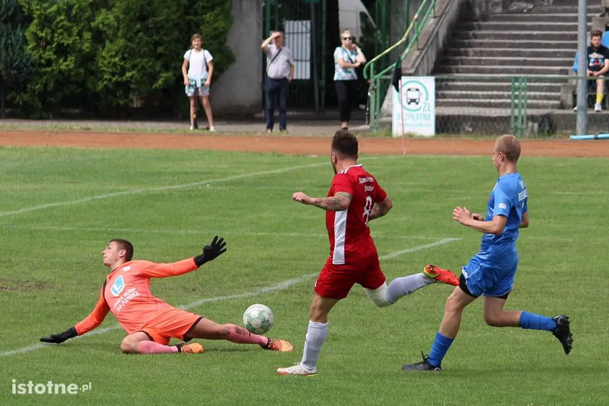 Mecz pucharowy juniorzy starsi BKS - KS Stare Jaroszowice-Żeliszów