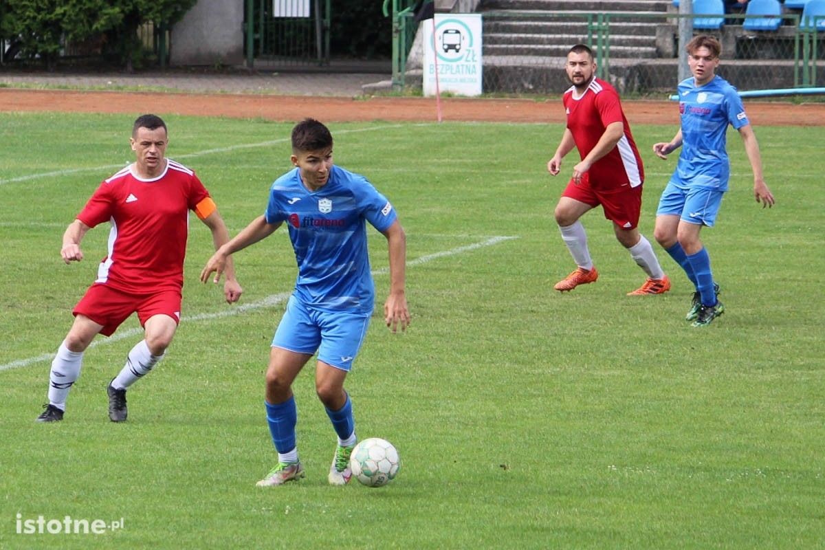 Mecz pucharowy juniorzy starsi BKS - KS Stare Jaroszowice-Żeliszów