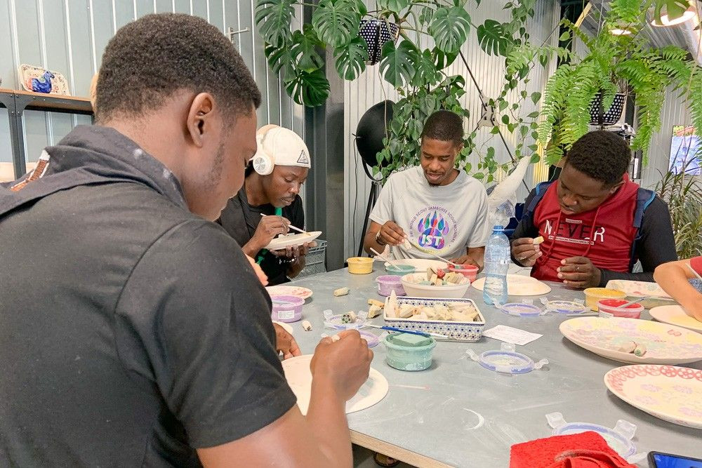 Skauci z Zimbabwe z wizytą w bolesławieckiej Manufakturze