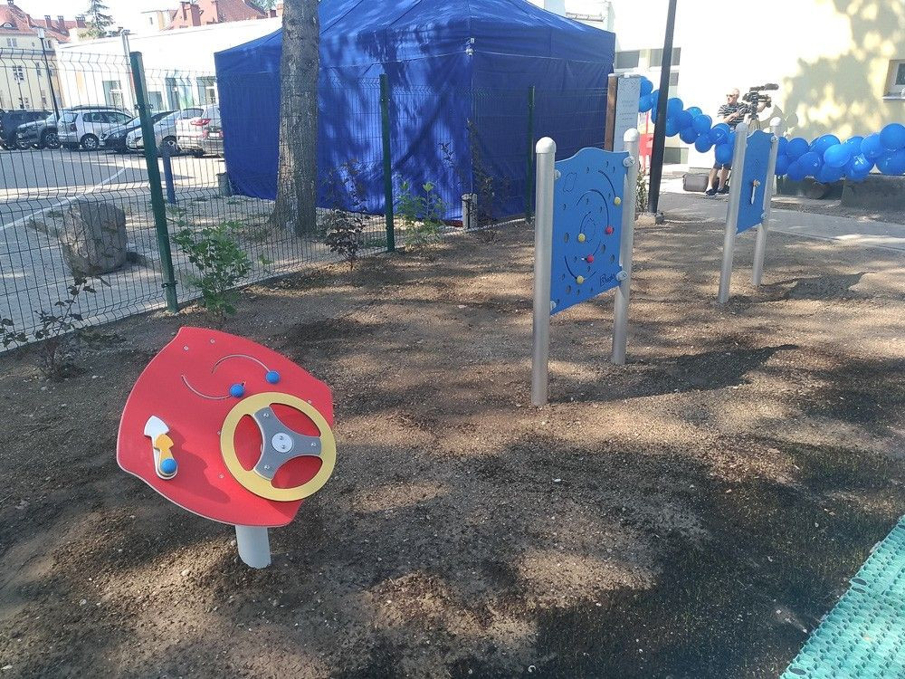 Plac zabaw przy Szpitalu św. Łukasza w Bolesławcu