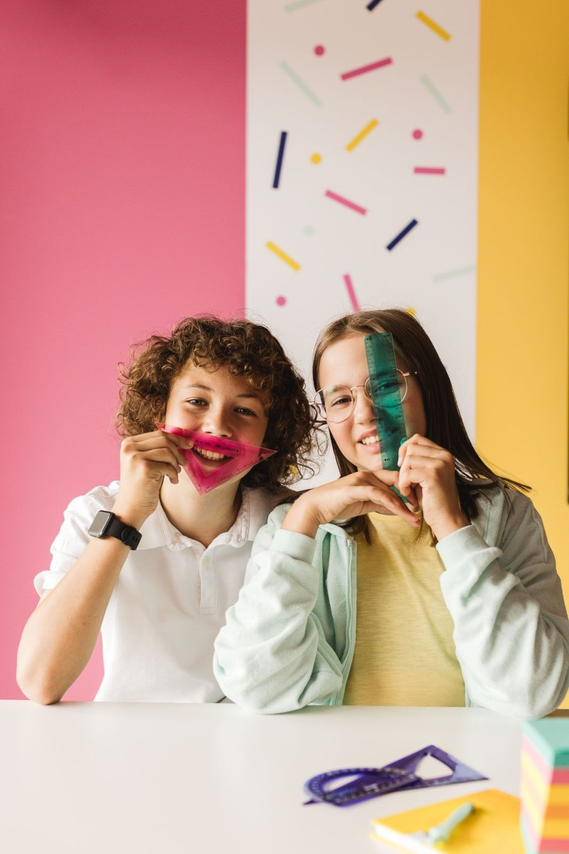 Dzieci i młodzież ze szkoły Dare to speak