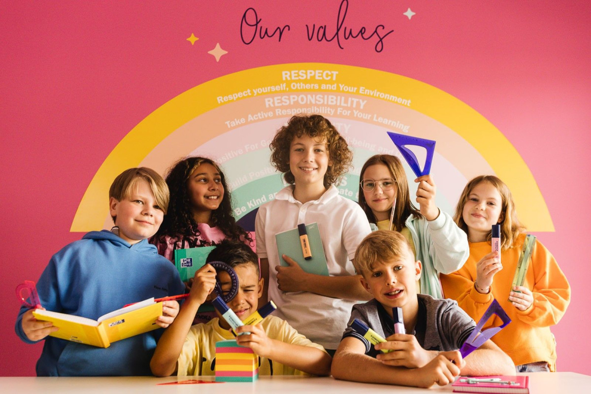 Młodzież ze szkoły Dare to speak