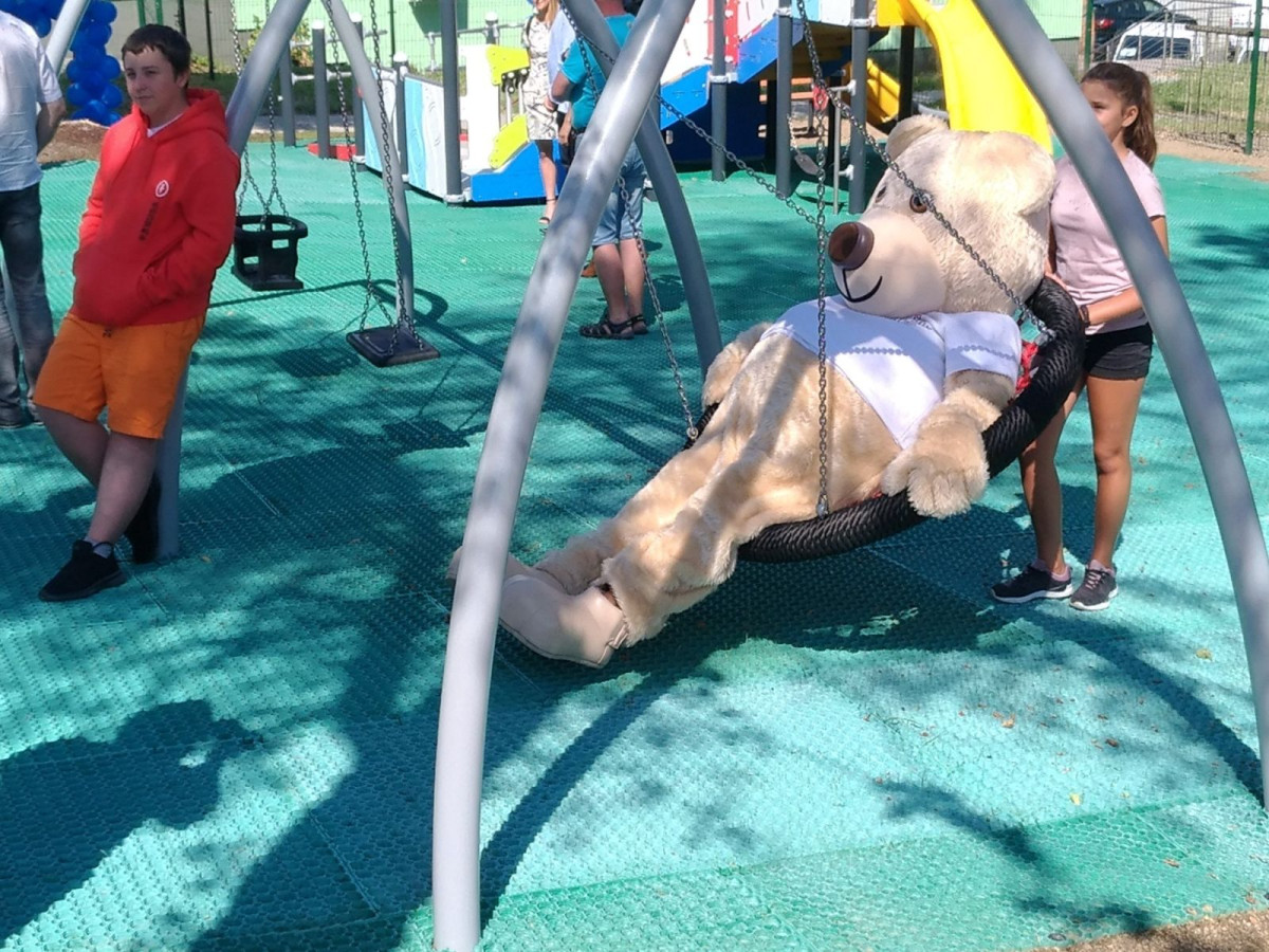 Plac zabaw przy Szpitalu św. Łukasza w Bolesławcu