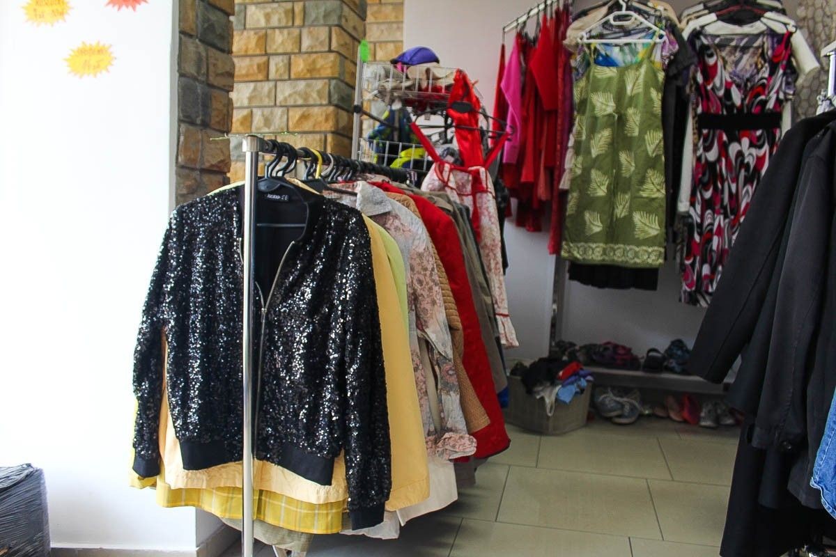 Sklep Garderoba – wyszukana odzież używana w stałych, niskich cenach