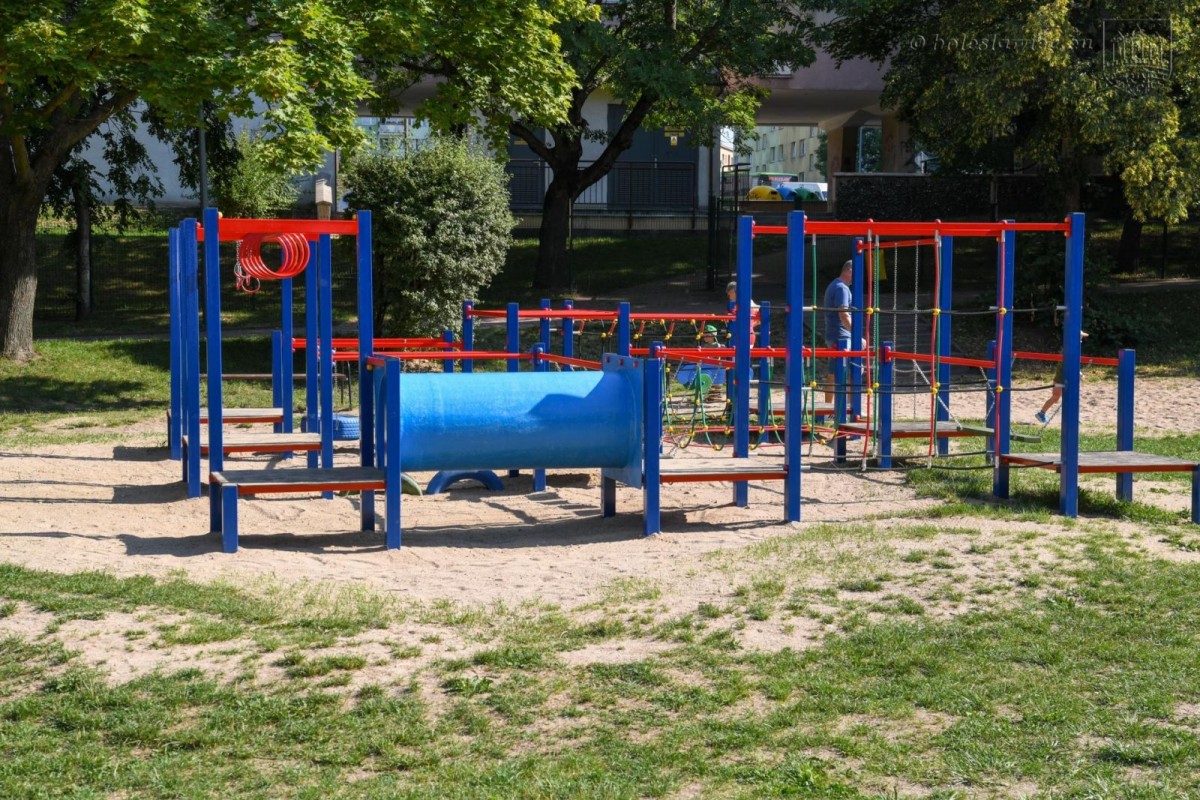 Plac zabaw przy Łukasiewicza
