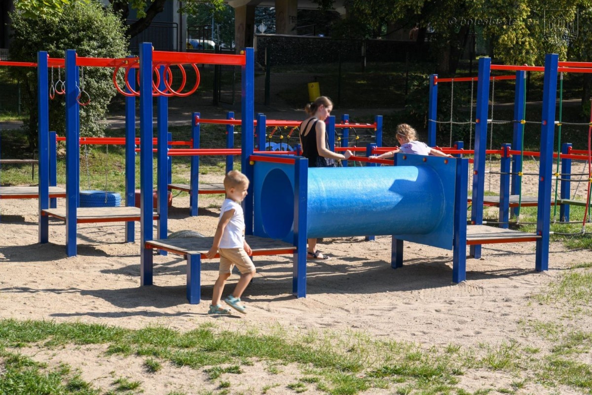 Plac zabaw przy Łukasiewicza