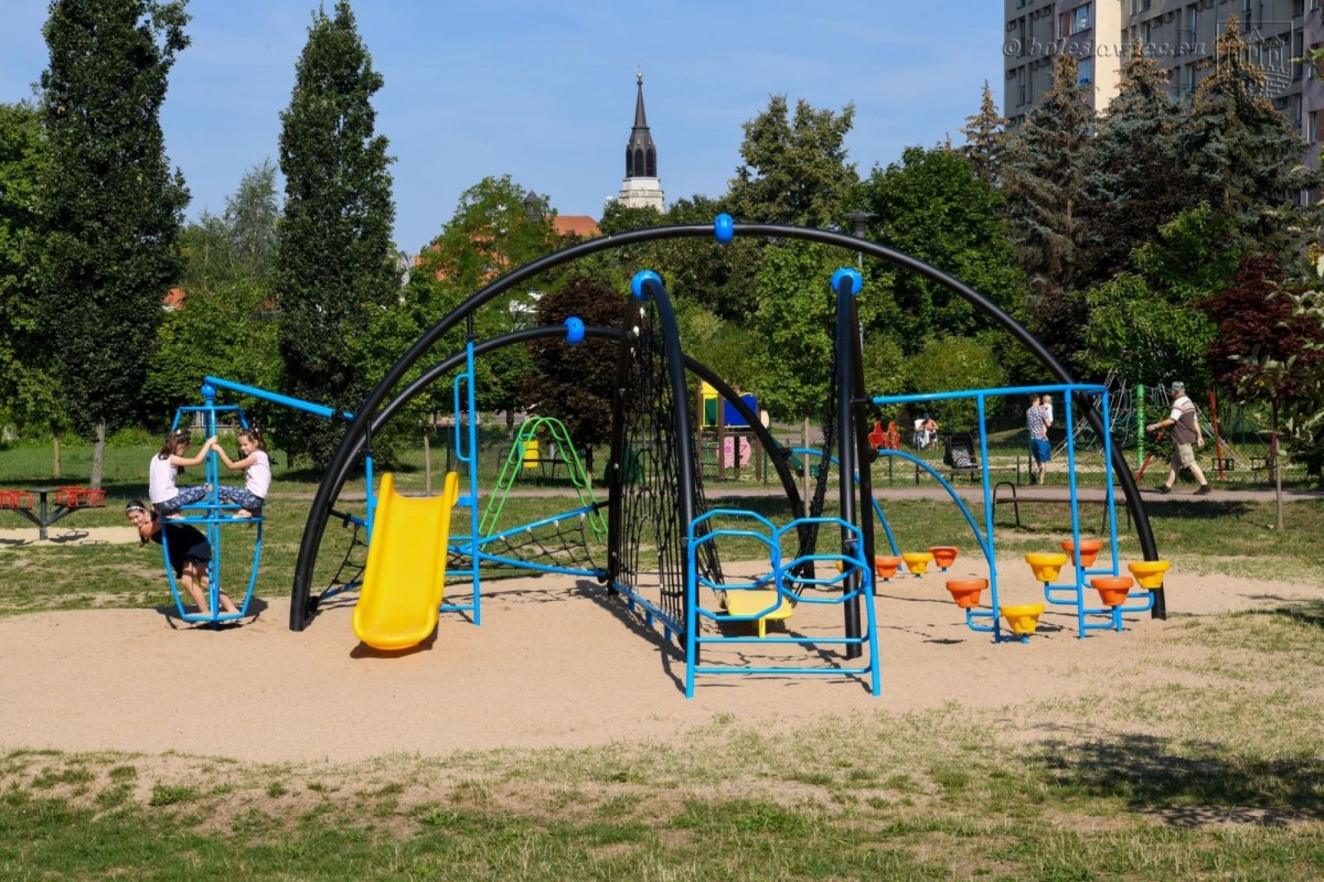 Plac zabaw przy Łukasiewicza