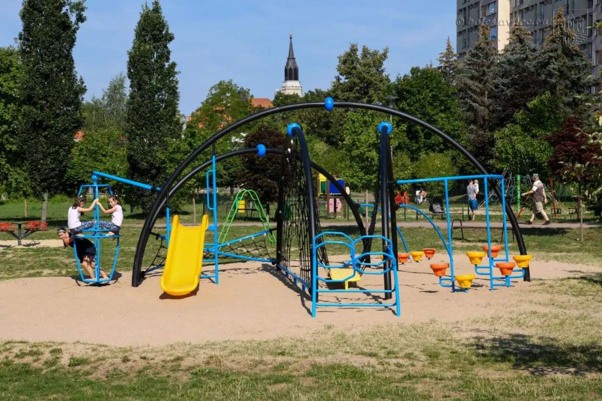 Plac zabaw przy Łukasiewicza