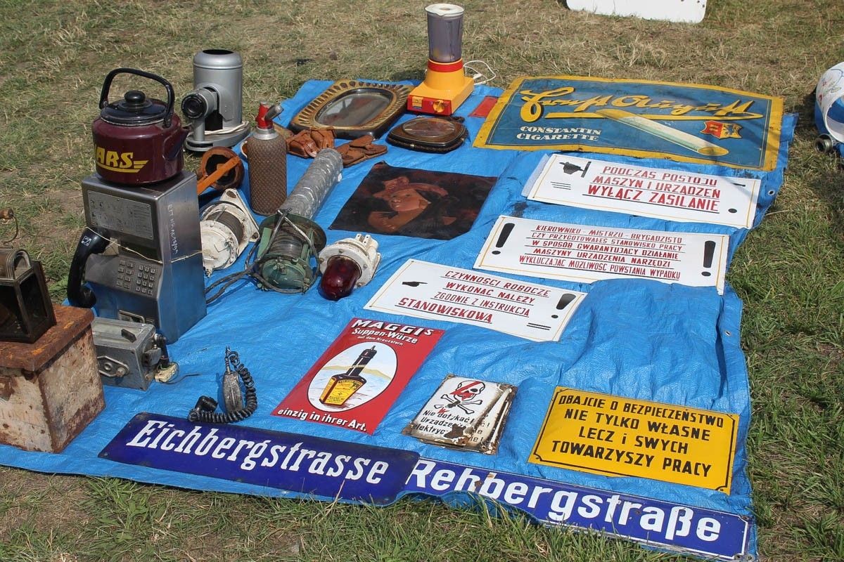 Giełda staroci w czasie święta ceramiki