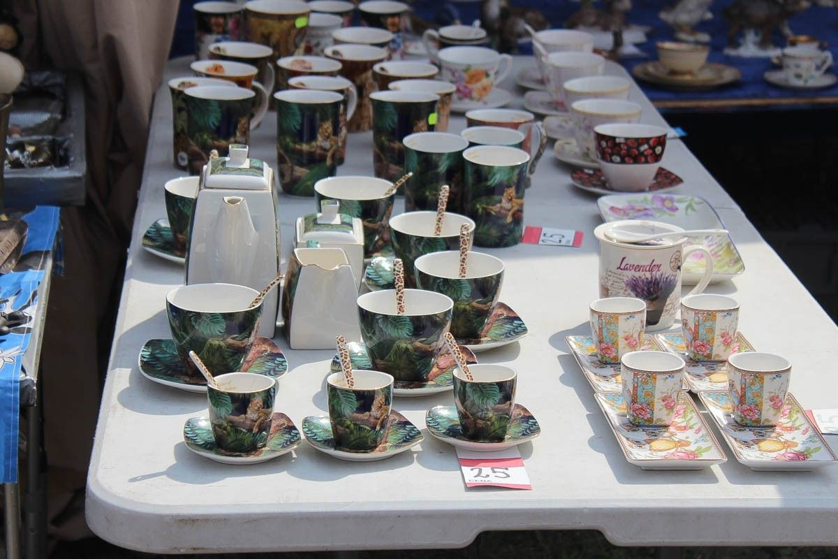 Giełda staroci w czasie święta ceramiki