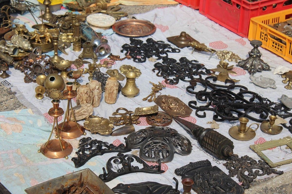 Giełda staroci w czasie święta ceramiki