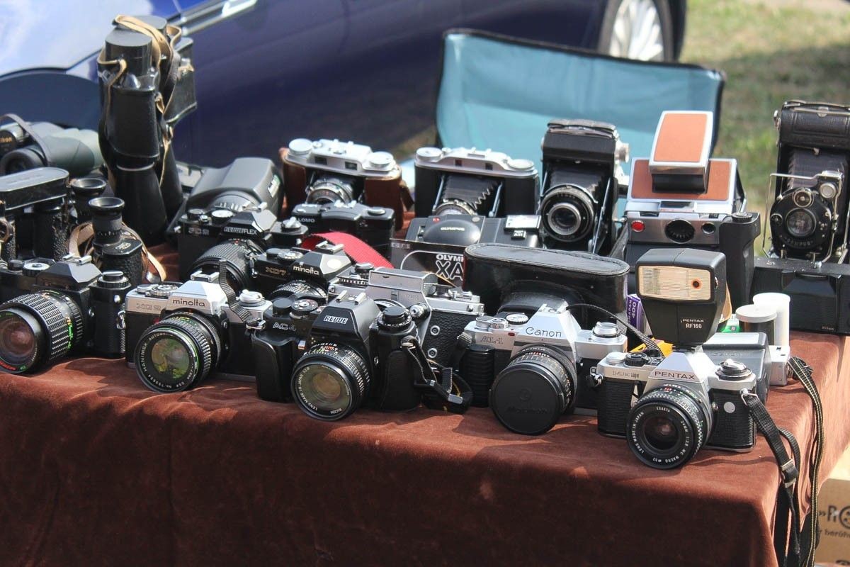 Giełda staroci w czasie święta ceramiki