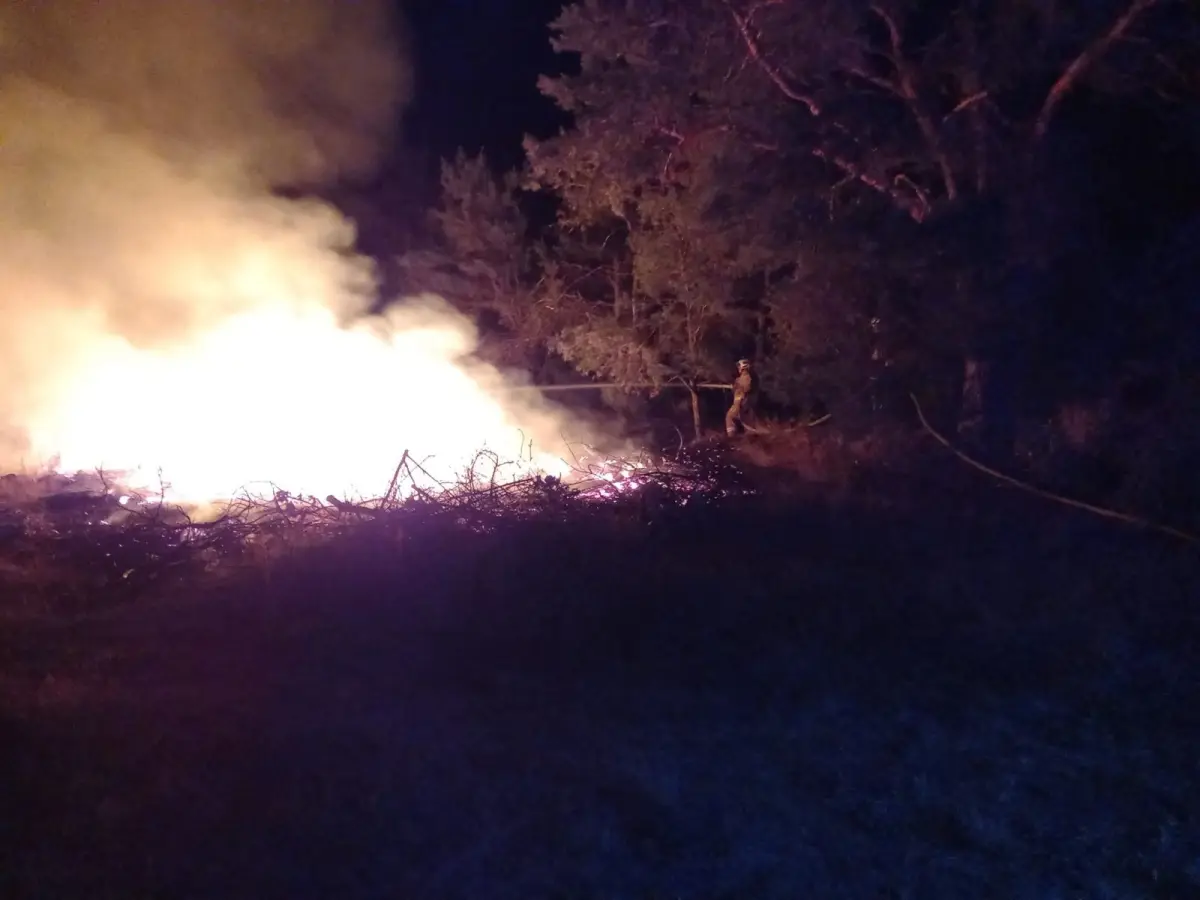 Działania strażaków w miejscowości Gromadka