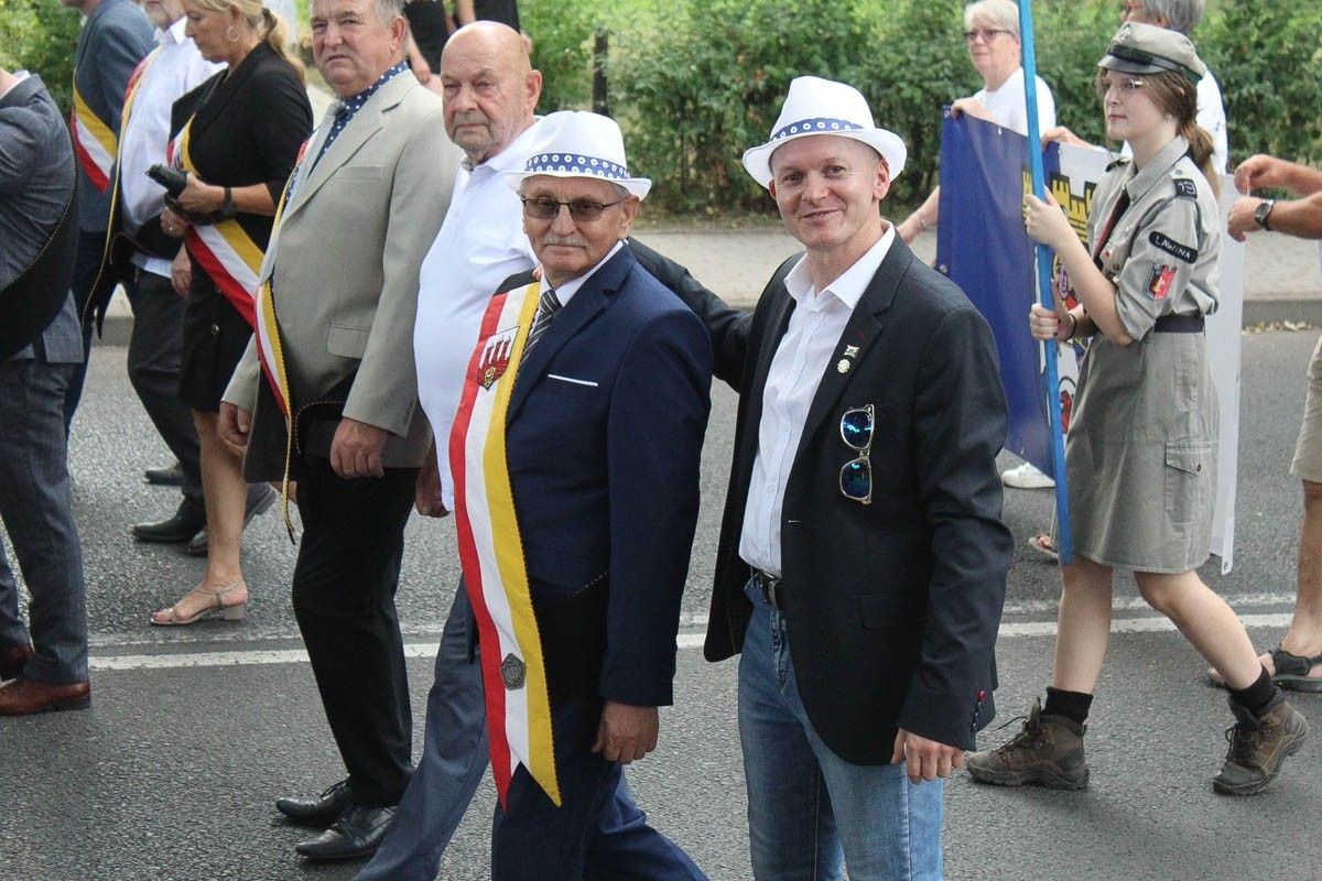 Zobacz paradę ceramiczną, która przeszła ulicami Bolesławca