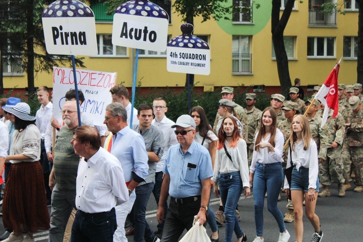 Zobacz paradę ceramiczną, która przeszła ulicami Bolesławca