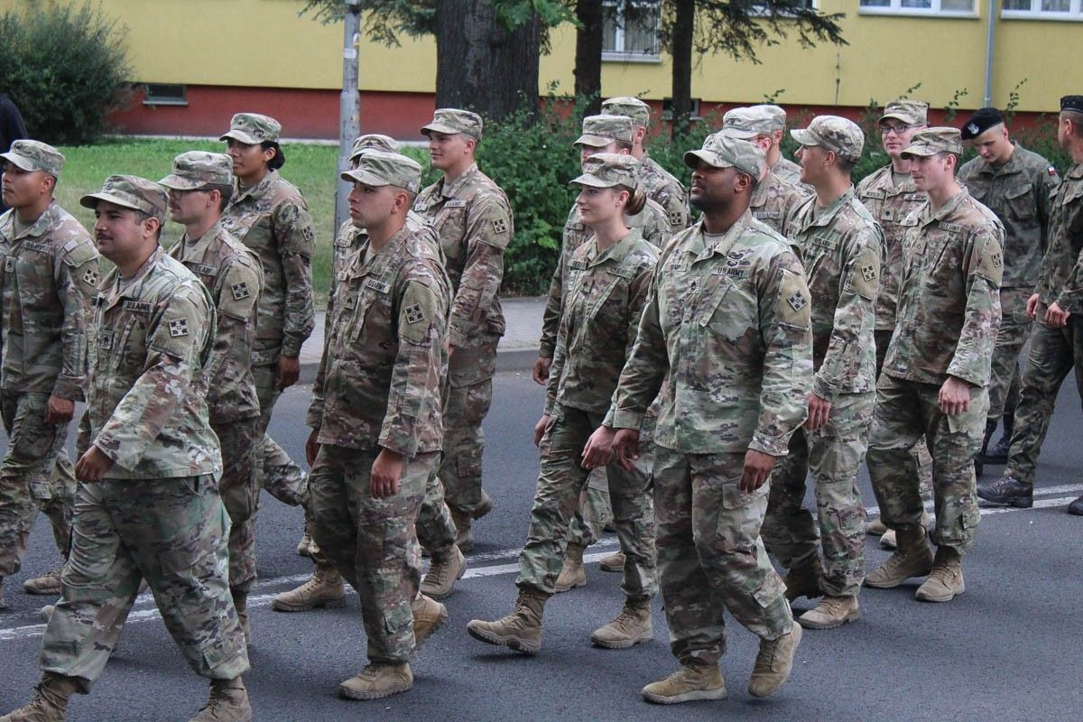 Zobacz paradę ceramiczną, która przeszła ulicami Bolesławca