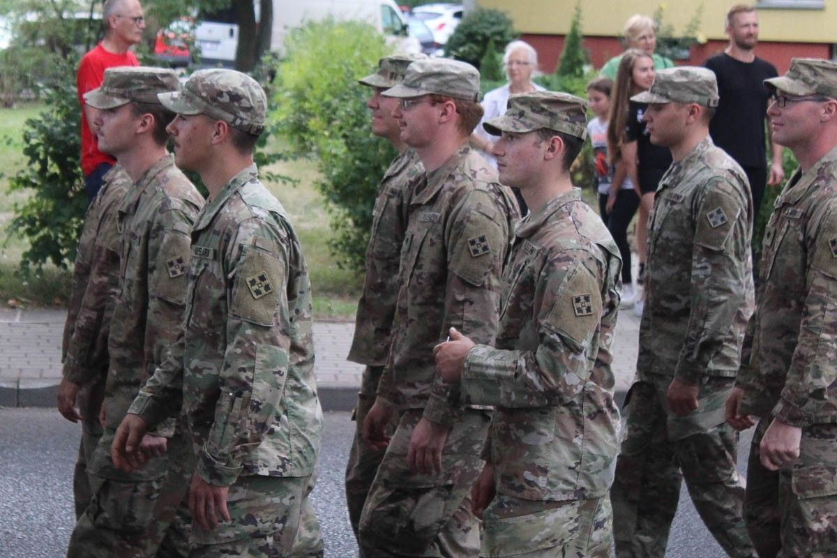 Zobacz paradę ceramiczną, która przeszła ulicami Bolesławca