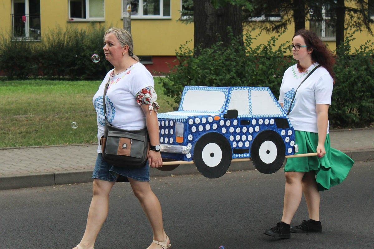 Zobacz paradę ceramiczną, która przeszła ulicami Bolesławca