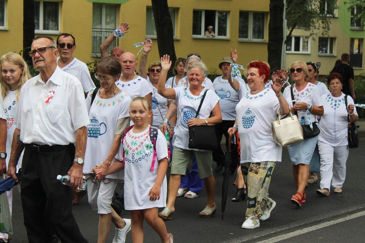 Zobacz paradę ceramiczną, która przeszła ulicami Bolesławca