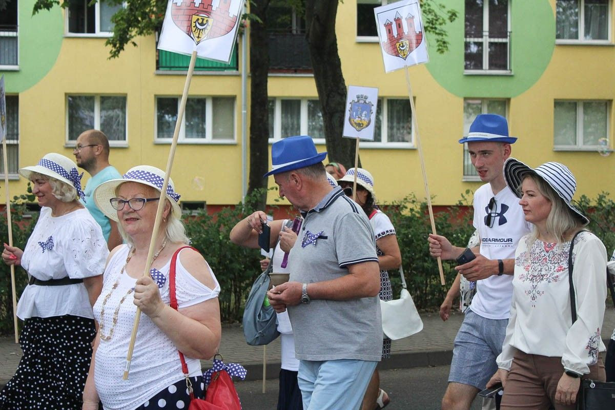 Zobacz paradę ceramiczną, która przeszła ulicami Bolesławca