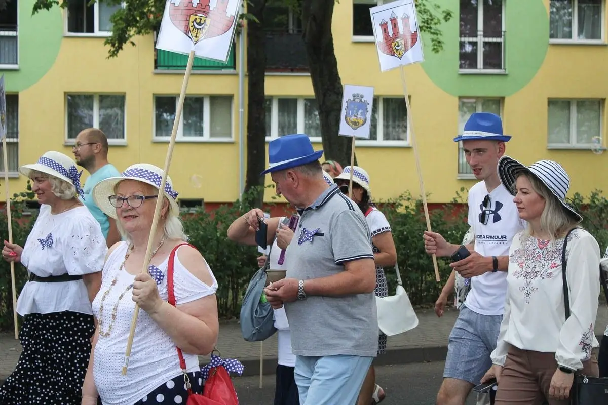 Zobacz paradę ceramiczną, która przeszła ulicami Bolesławca