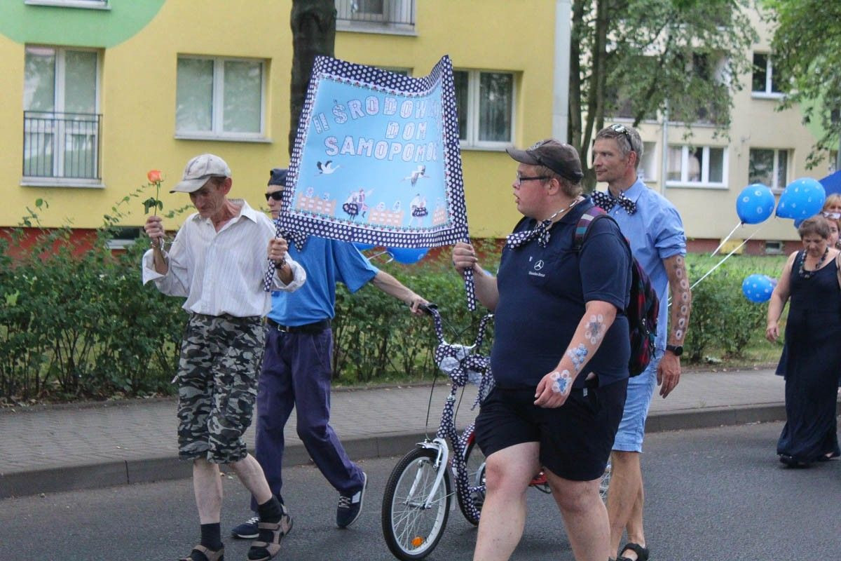 Zobacz paradę ceramiczną, która przeszła ulicami Bolesławca