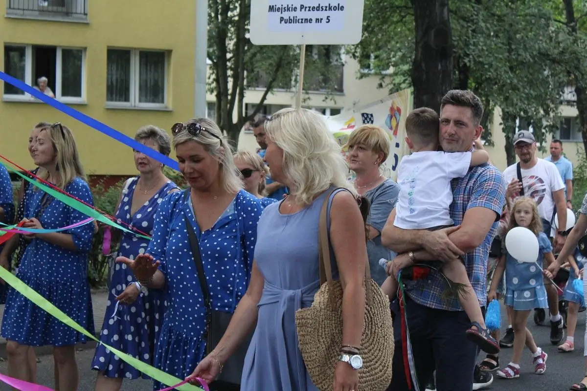 Zobacz paradę ceramiczną, która przeszła ulicami Bolesławca