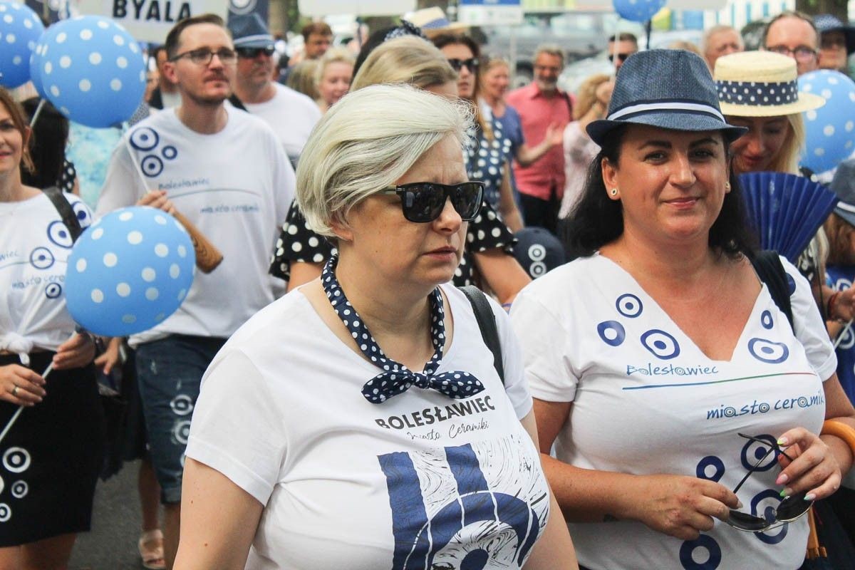 Zobacz paradę ceramiczną, która przeszła ulicami Bolesławca