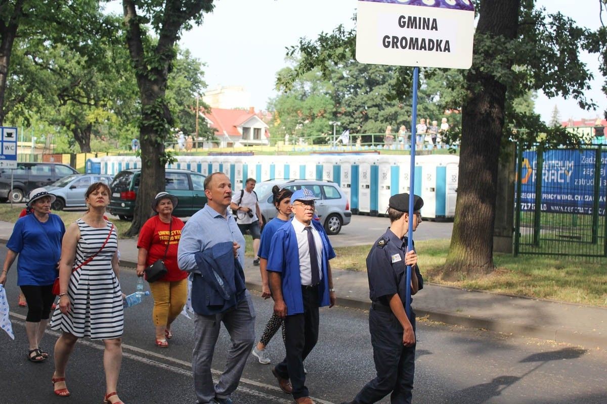 Zobacz paradę ceramiczną, która przeszła ulicami Bolesławca