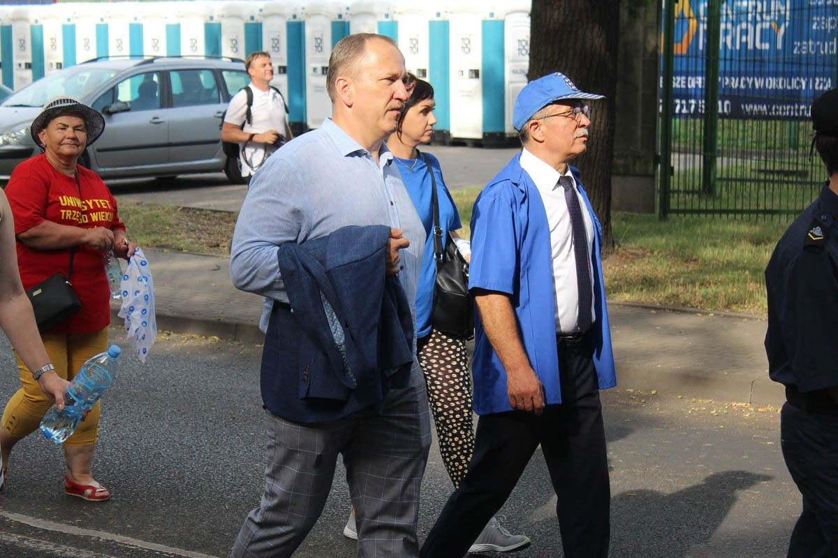 Zobacz paradę ceramiczną, która przeszła ulicami Bolesławca