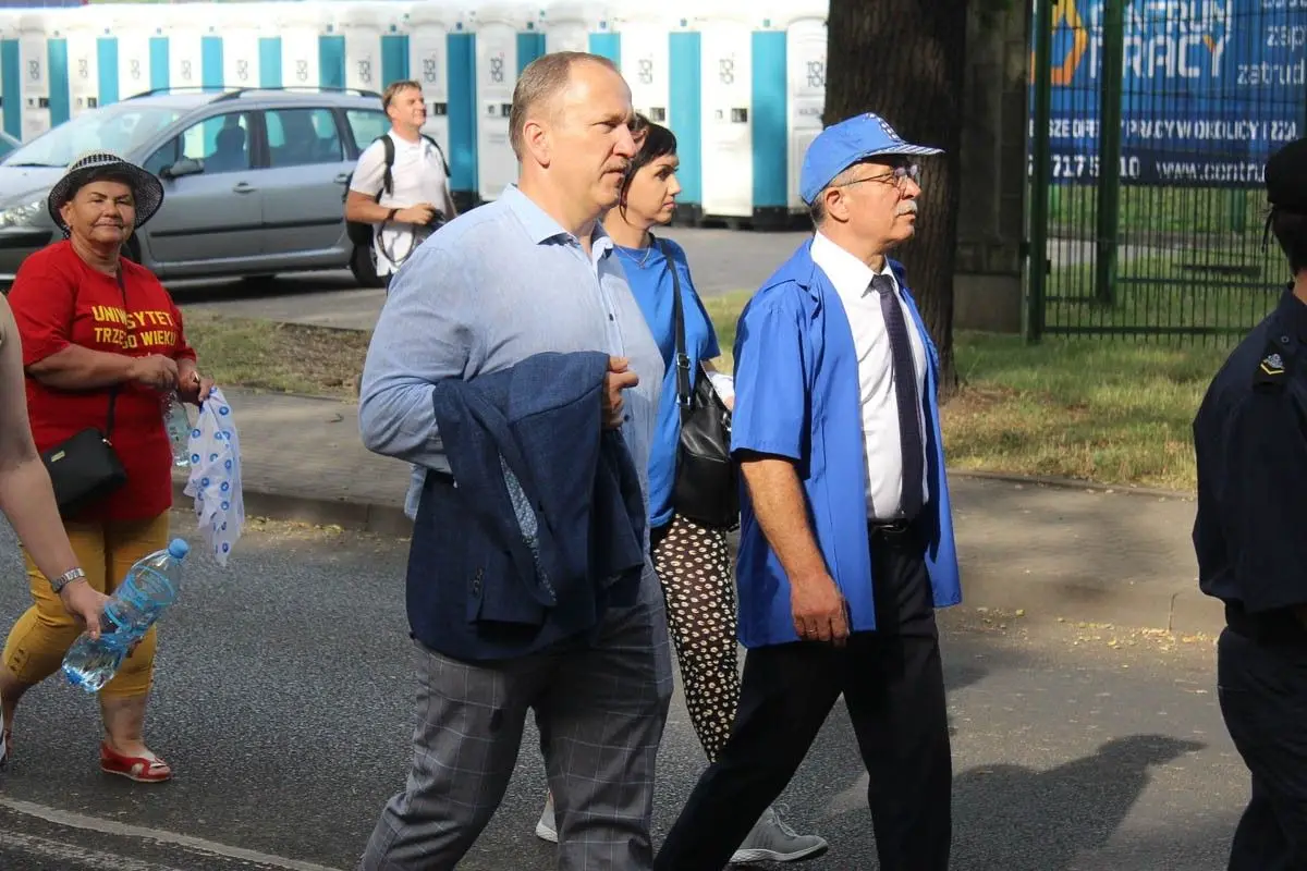 Zobacz paradę ceramiczną, która przeszła ulicami Bolesławca
