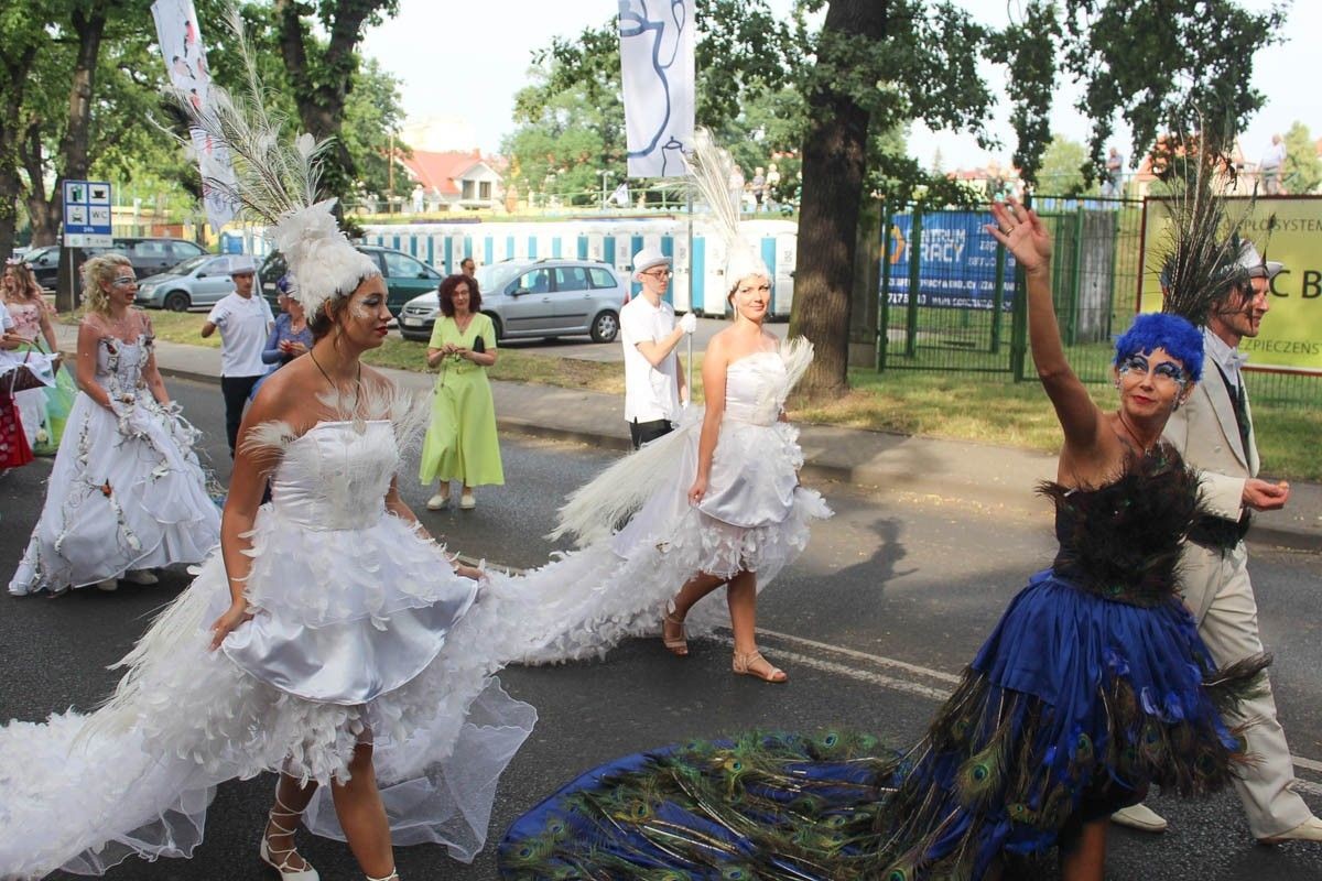 Zobacz paradę ceramiczną, która przeszła ulicami Bolesławca