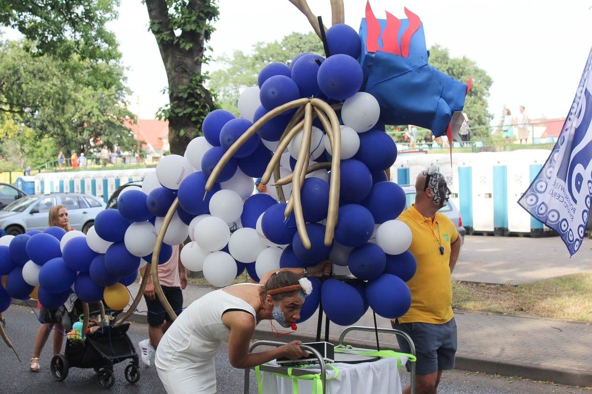 Zobacz paradę ceramiczną, która przeszła ulicami Bolesławca