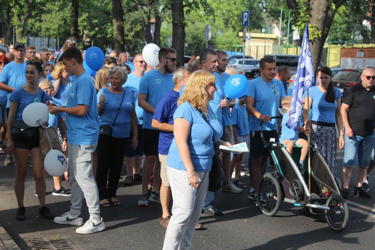 Zobacz paradę ceramiczną, która przeszła ulicami Bolesławca