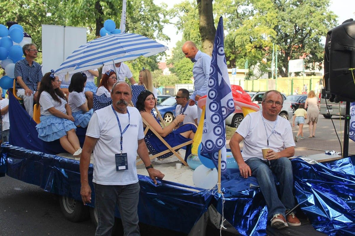 Zobacz paradę ceramiczną, która przeszła ulicami Bolesławca