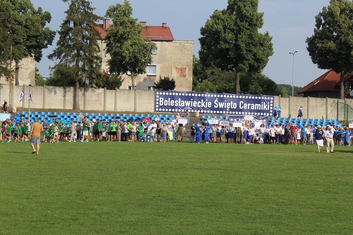 Zobacz paradę ceramiczną, która przeszła ulicami Bolesławca