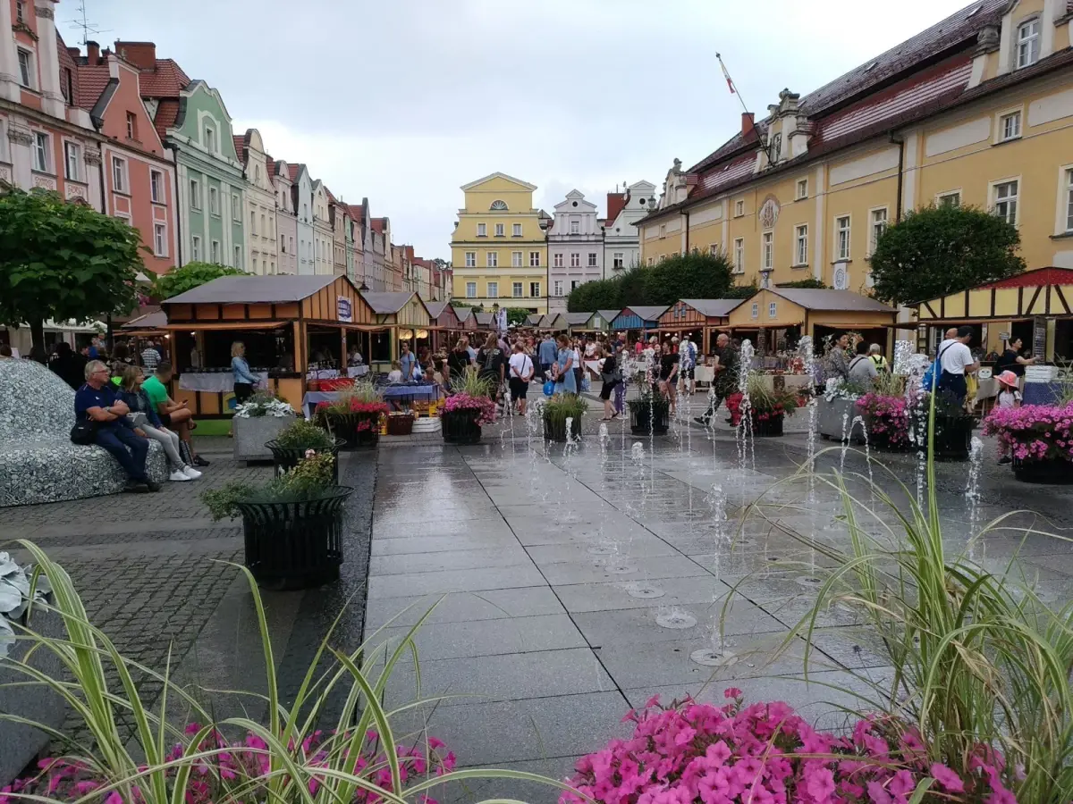 Święto ceramiki: kilka ujęć centrum Bolesławca z soboty