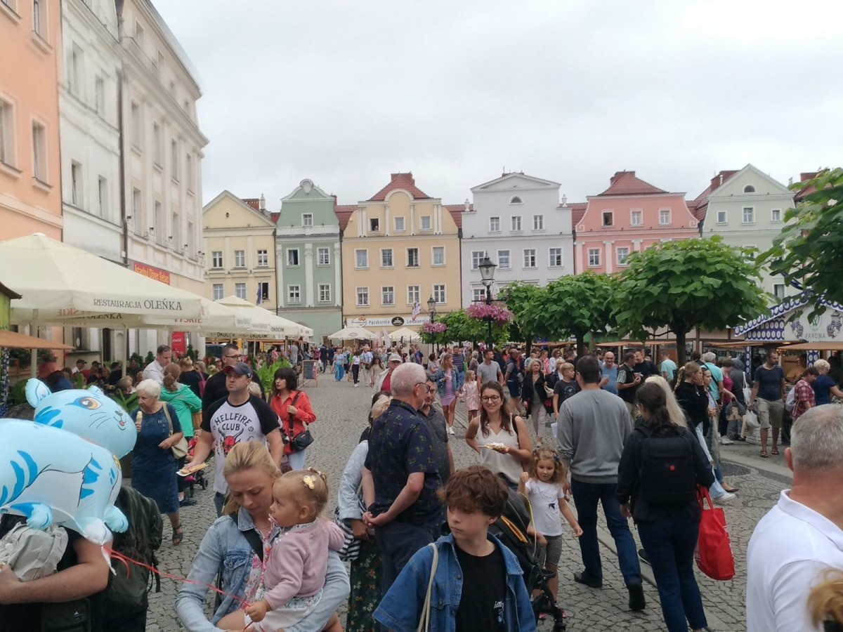 Święto ceramiki: kilka ujęć centrum Bolesławca z soboty