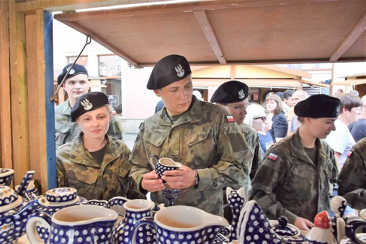 Elewi, którzy szkolą się w Bolesławcu, w czasie wolnym