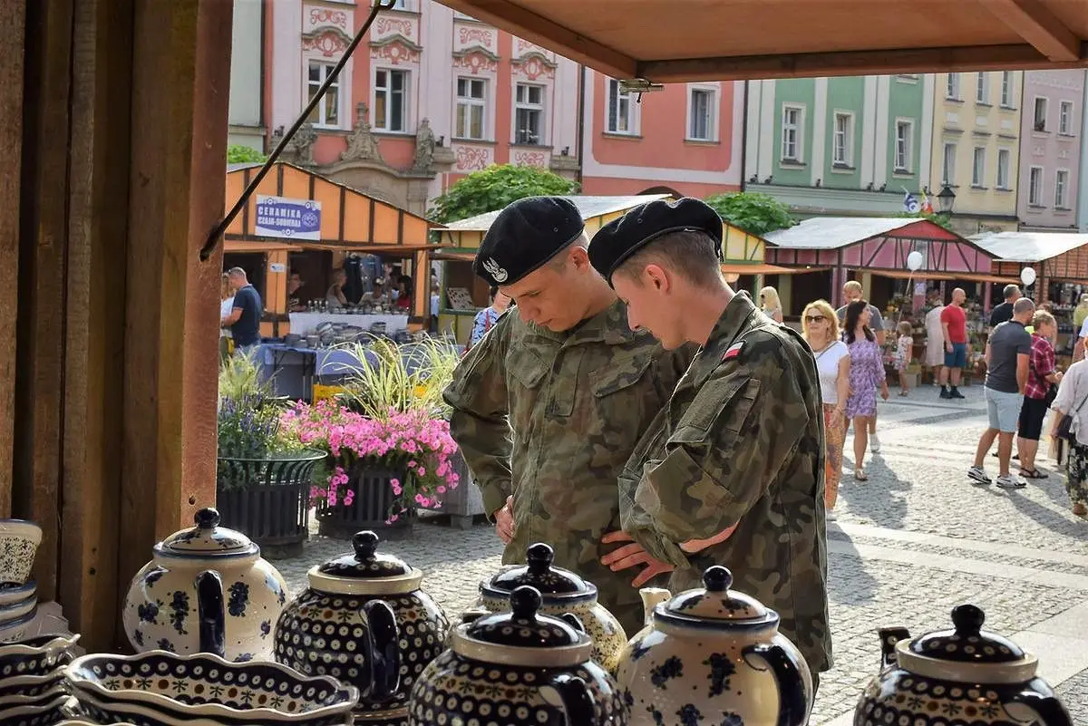 Elewi, którzy szkolą się w Bolesławcu, w czasie wolnym