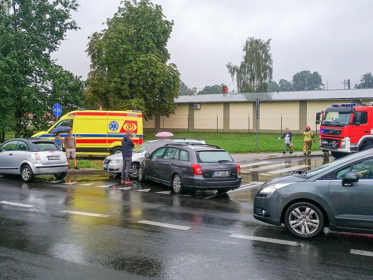 Kolizja na skrzyżowaniu Wróblewskiego i Dolne Młyny
