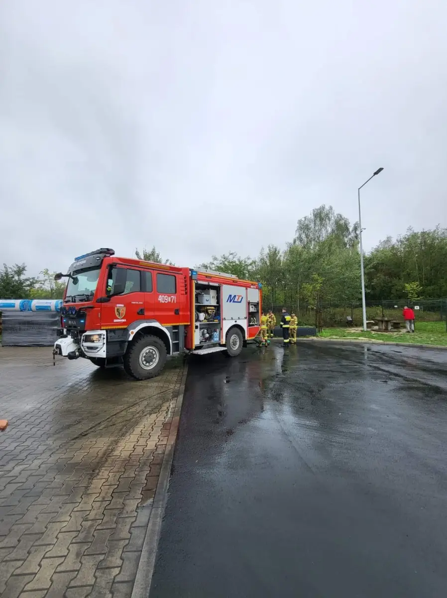 Działania strażaków na stacjach paliw