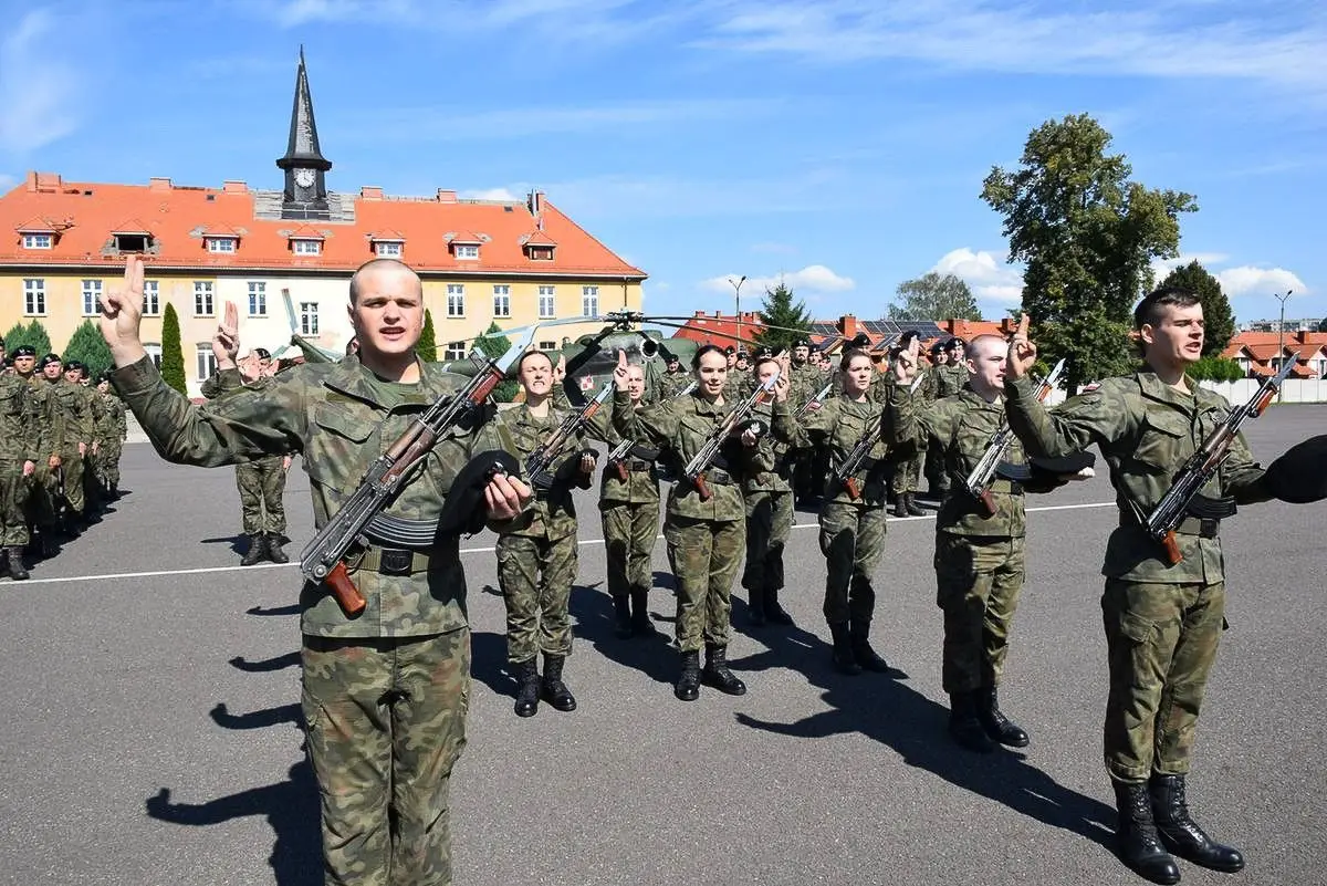 Przysięga elewów w Bolesławcu