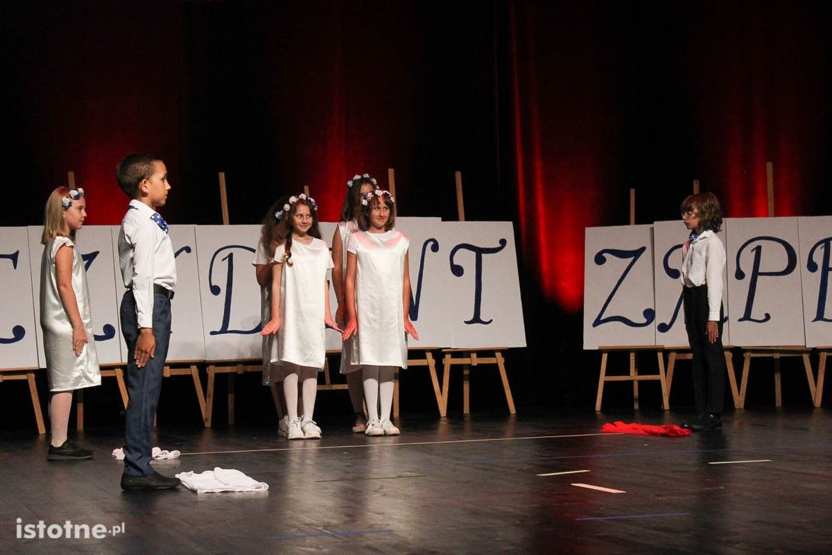 Najzdolniejsi uczniowie nagrodzeni na gali „Pan Prezydent zaprasza”