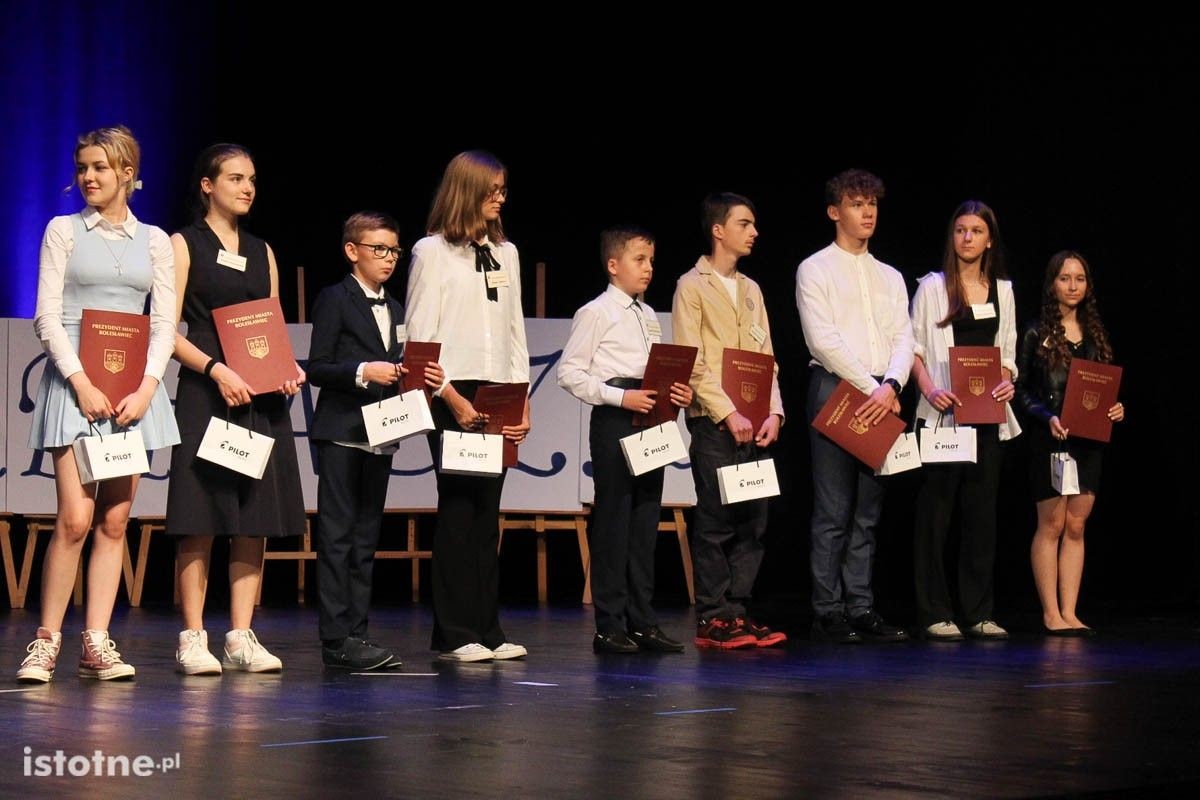 Najzdolniejsi uczniowie nagrodzeni na gali „Pan Prezydent zaprasza”
