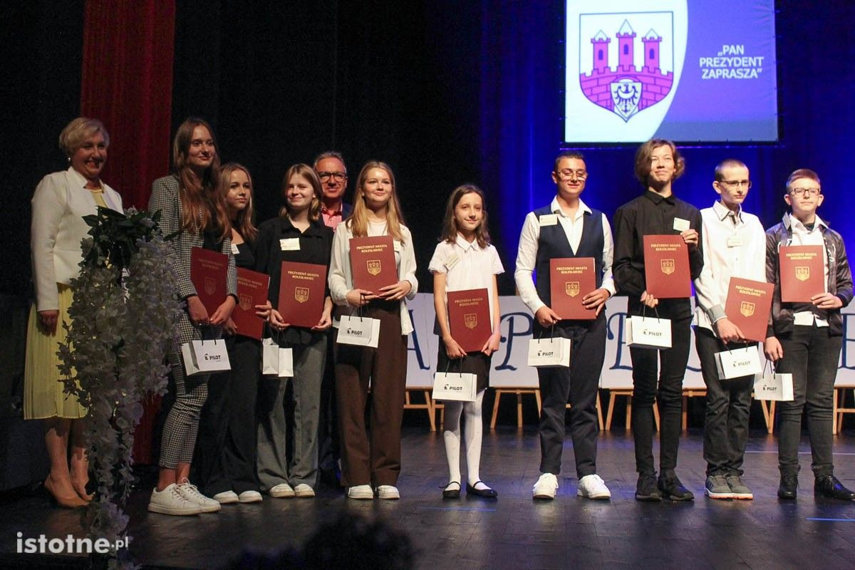 Najzdolniejsi uczniowie nagrodzeni na gali „Pan Prezydent zaprasza”