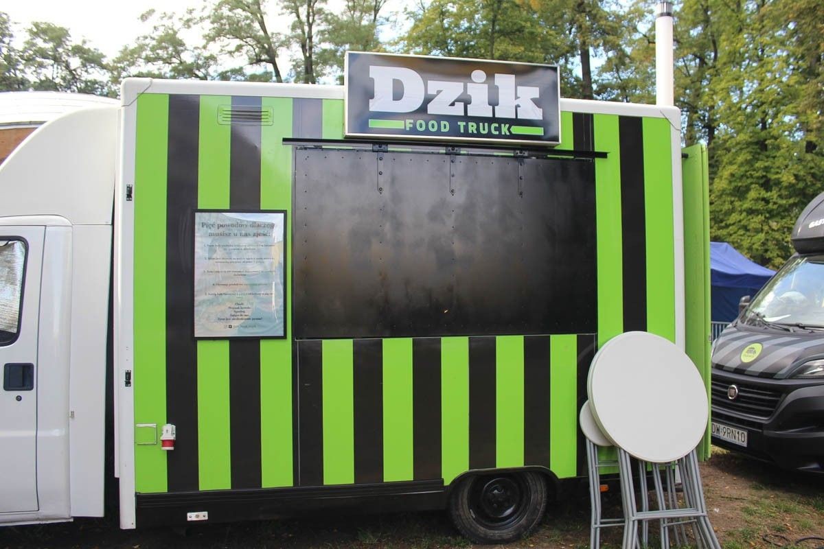 Food Trucki w parku Bonina w Bolesławcu
