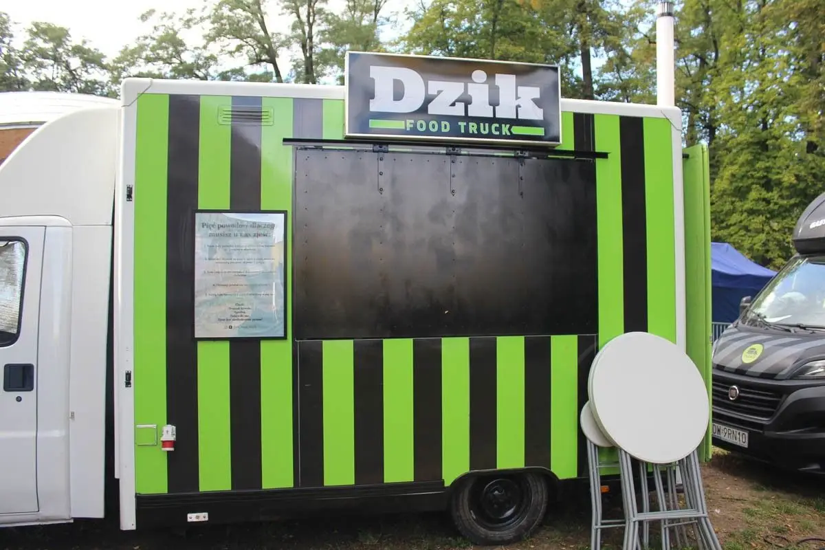 Food Trucki w parku Bonina w Bolesławcu